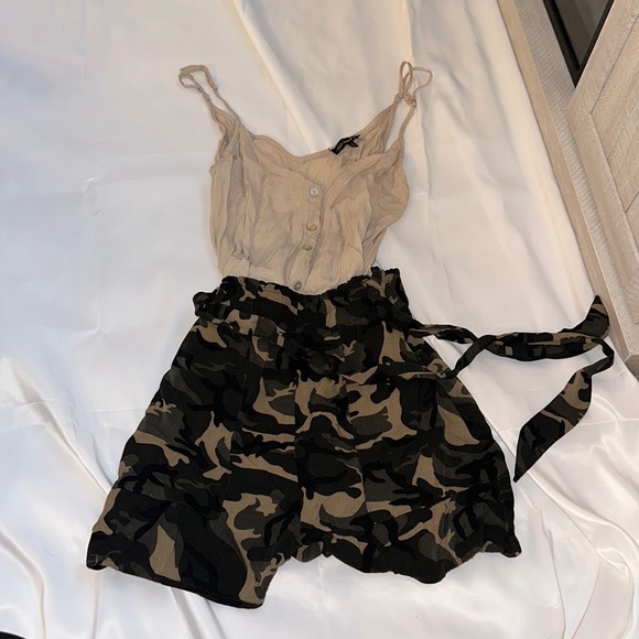 Camo Romper - Picture 4 of 4